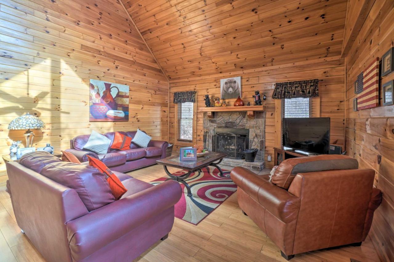 Inviting Sevierville Cabin With Deck And Hot Tub! Exterior foto