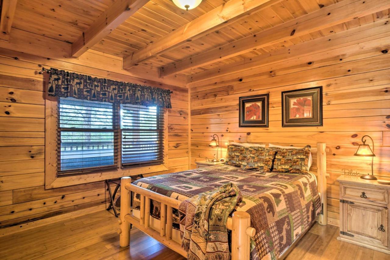 Inviting Sevierville Cabin With Deck And Hot Tub! Exterior foto